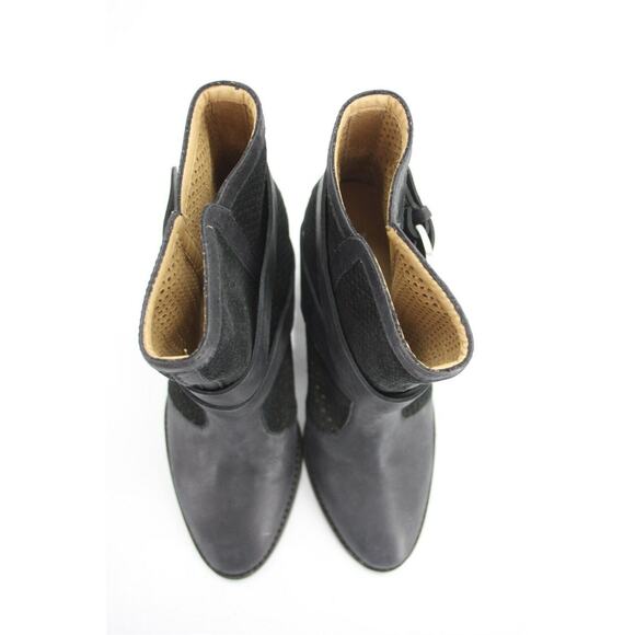 Aquatalia by Mravin K Fawn Black Mesh Suede Ankle Boots size 6 Heel Toe - Picture 8 of 11